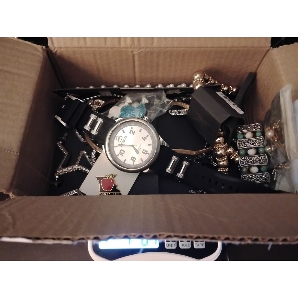 1.8 Pounds Of Fashion Jewelry Mostly New On Cards